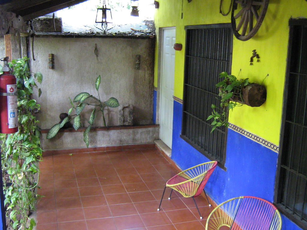 Posada El Jardin ตีคัล ภายนอก รูปภาพ